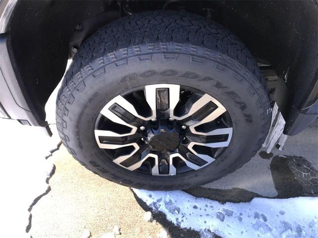 Photo of 2024 Onyx Black GMC Sierra 2500