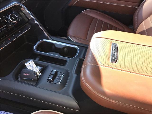 Photo of 2024 Onyx Black GMC Sierra 2500