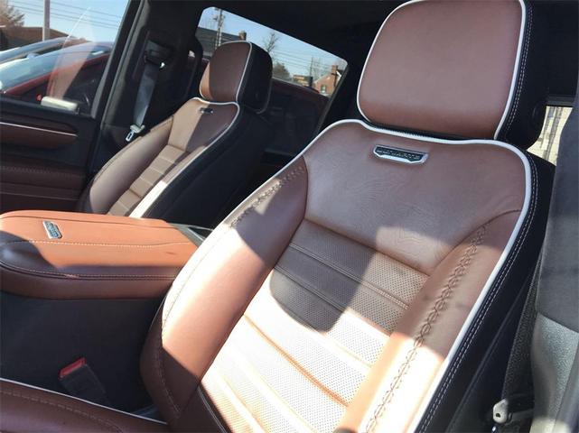 Photo of 2024 Onyx Black GMC Sierra 2500