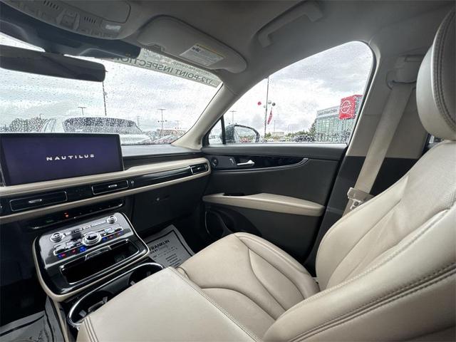 Photo of 2022 Flight Blue Metallic Clearcoat Lincoln Nautilus