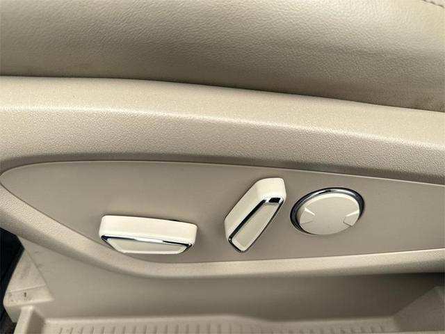 Photo of 2022 Flight Blue Metallic Clearcoat Lincoln Nautilus