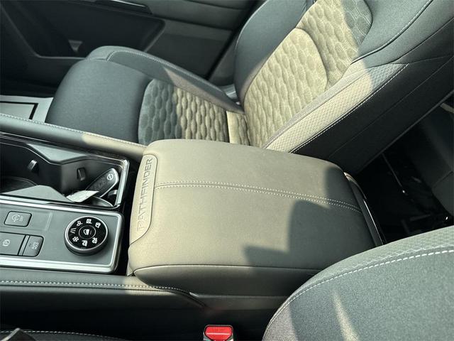 Photo of 2025 Gun Metallic Nissan Pathfinder