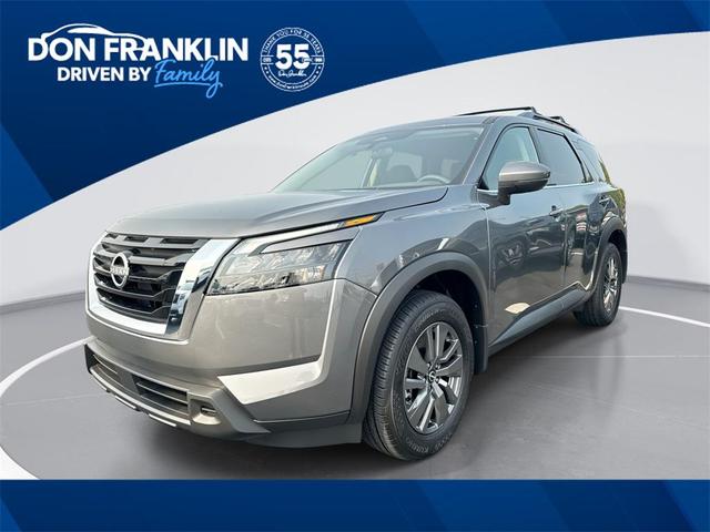 Photo of 2025 Gun Metallic Nissan Pathfinder