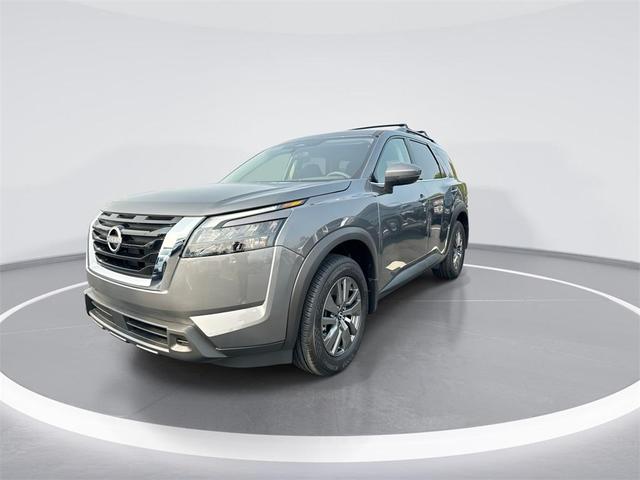 Photo of 2025 Gun Metallic Nissan Pathfinder