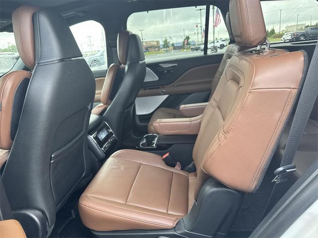 Photo of 2023 White Lincoln Aviator
