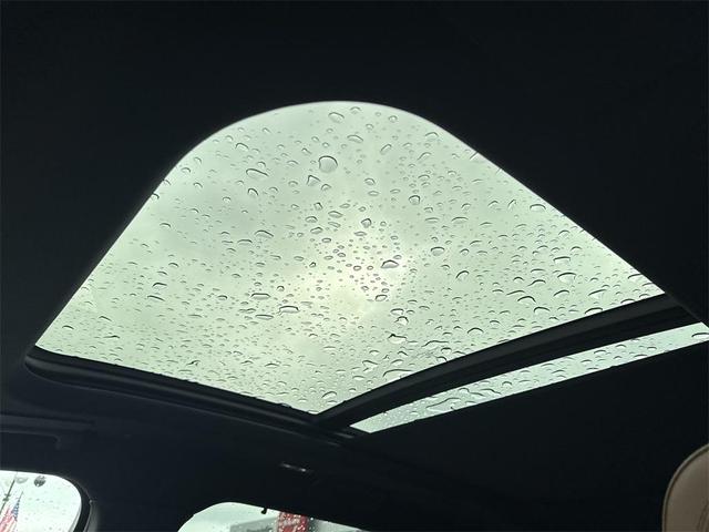 Photo of 2023 White Lincoln Aviator