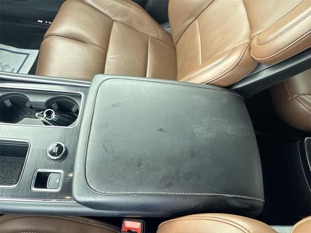 Photo of 2023 White Lincoln Aviator