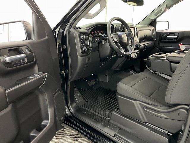 Photo of 2025 Black Chevrolet Silverado 1500