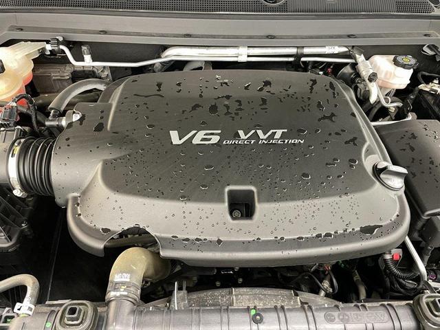Photo of 2022 Onyx Black GMC Canyon