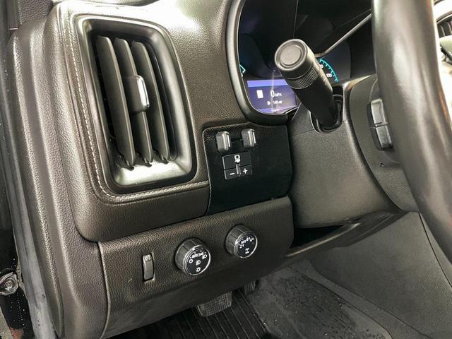 Photo of 2022 Onyx Black GMC Canyon