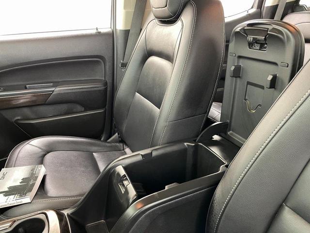 Photo of 2022 Onyx Black GMC Canyon