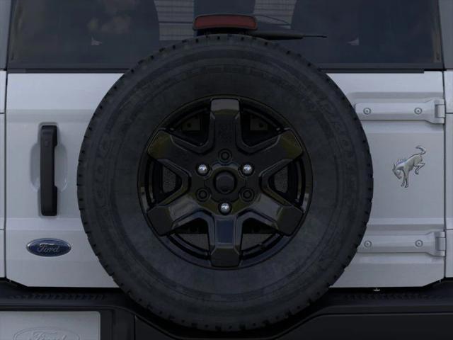Photo of 2025 Oxford White Ford Bronco