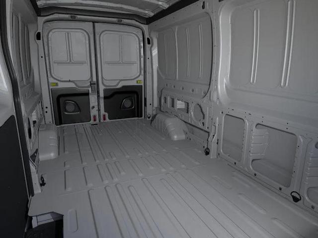 Photo of 2025 Oxford White Ford Transit-250