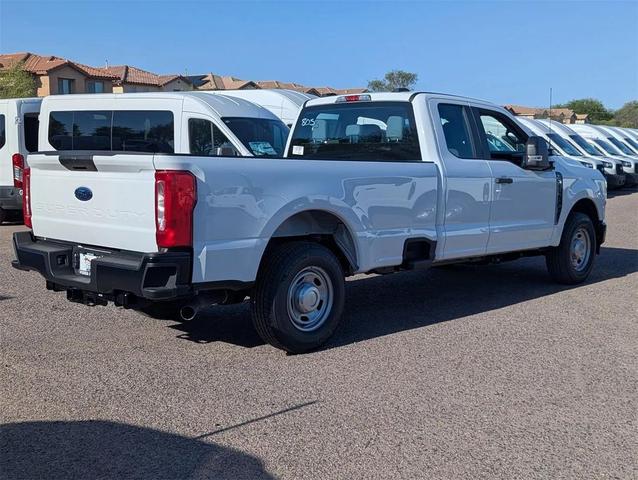 Photo of 2025 Oxford White Ford F-250