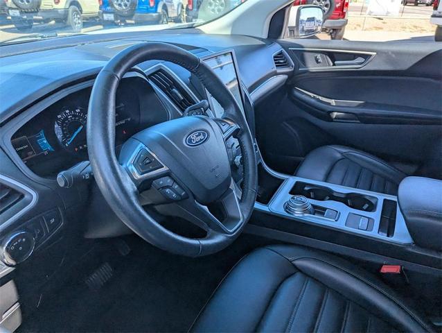 Photo of 2024 Oxford White Ford Edge