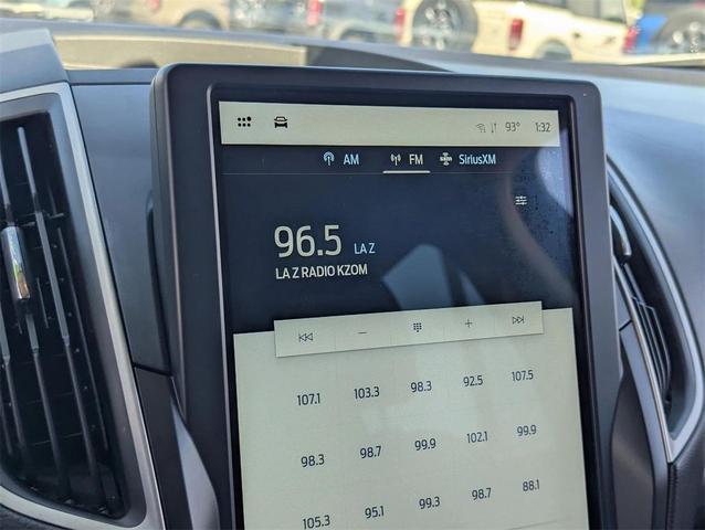 Photo of 2024 Oxford White Ford Edge