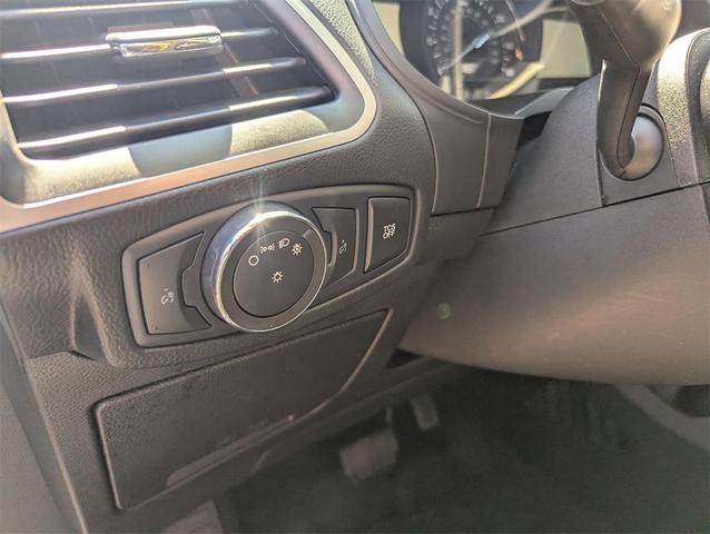 Photo of 2024 Oxford White Ford Edge