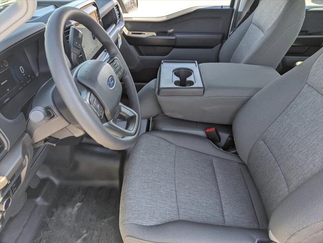 Photo of 2025 Oxford White Ford F-150