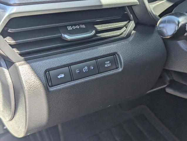 Photo of 2024 Glacier White Nissan Altima