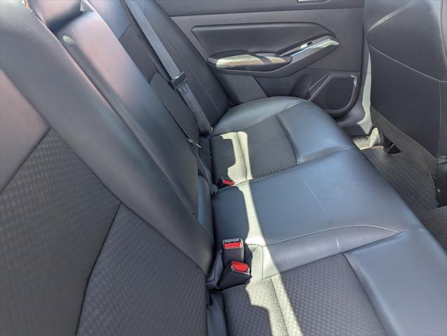 Photo of 2024 Glacier White Nissan Altima