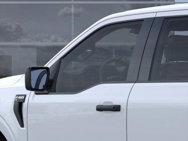 Photo of 2025 Oxford White Ford F-150