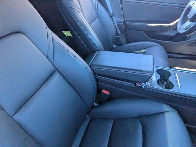 Photo of 2021 Pearl White Multi-Coat Tesla Model 3
