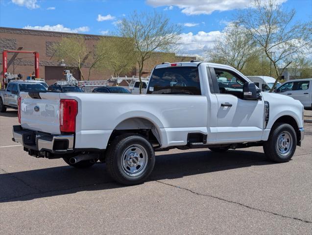 Photo of 2025 Oxford White Ford F-350
