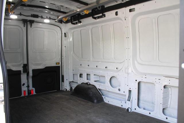Photo of 2020 Oxford White Ford Transit-250