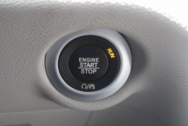 Photo of 2017 Molten Silver Chrysler Pacifica