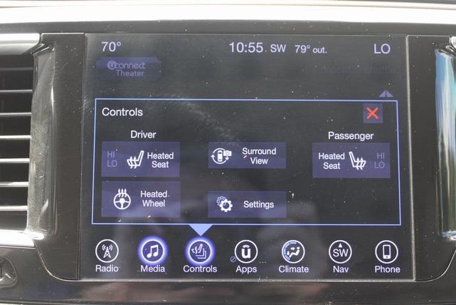 Photo of 2017 Molten Silver Chrysler Pacifica