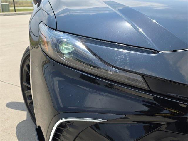 Photo of 2025 Midnight Black Metallic Toyota Camry