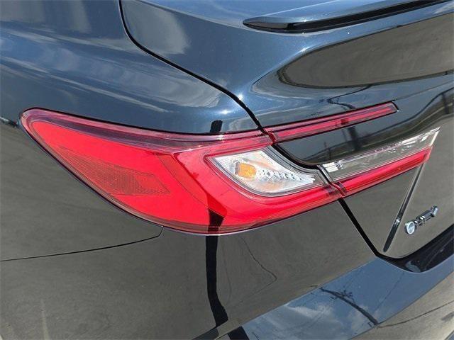Photo of 2025 Midnight Black Metallic Toyota Camry