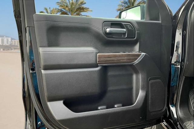 Photo of 2019 Black Chevrolet Silverado 1500
