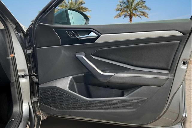 Photo of 2024 Platinum Gray Metallic Volkswagen Jetta