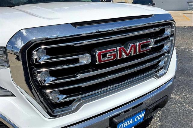 Photo of 2019 Summit White GMC Sierra 1500