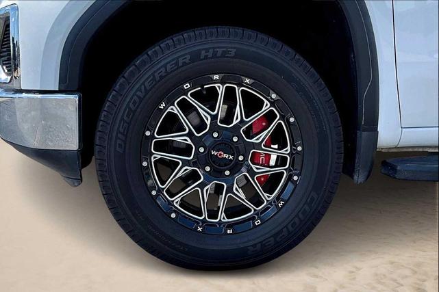 Photo of 2019 Summit White GMC Sierra 1500