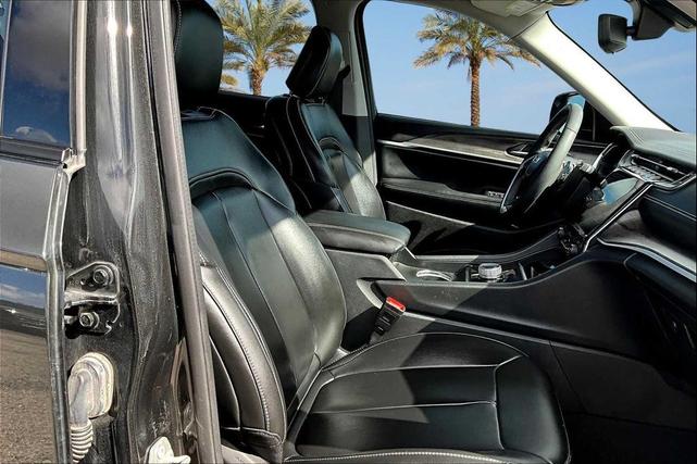 Photo of 2024 Rocky Mountain Pearlcoat Jeep Grand Cherokee