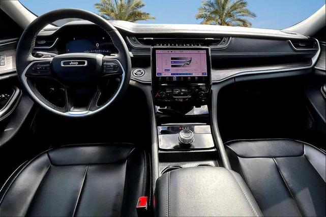 Photo of 2024 Rocky Mountain Pearlcoat Jeep Grand Cherokee