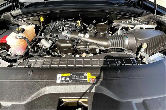 Photo of 2024 Rocky Mountain Pearlcoat Jeep Grand Cherokee