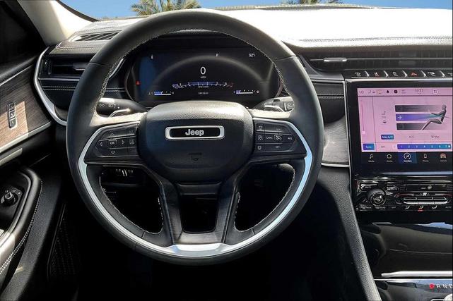 Photo of 2024 Rocky Mountain Pearlcoat Jeep Grand Cherokee