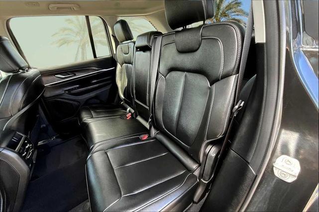 Photo of 2024 Rocky Mountain Pearlcoat Jeep Grand Cherokee