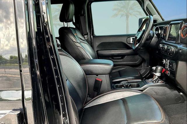 Photo of 2023 Black Clearcoat Jeep Gladiator