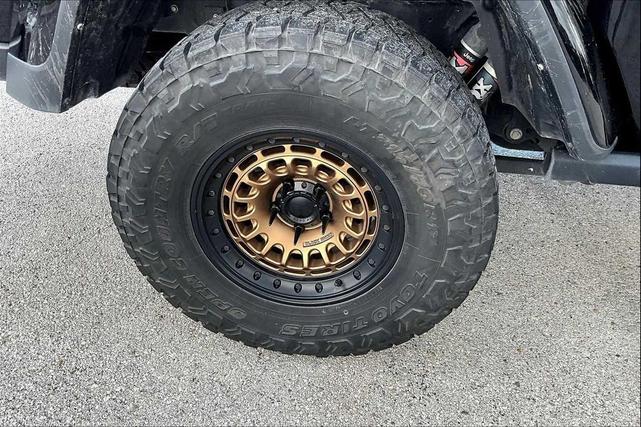 Photo of 2023 Black Clearcoat Jeep Gladiator