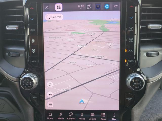 Photo of 2025 Diamond Black Crystal Pearlcoat RAM 2500