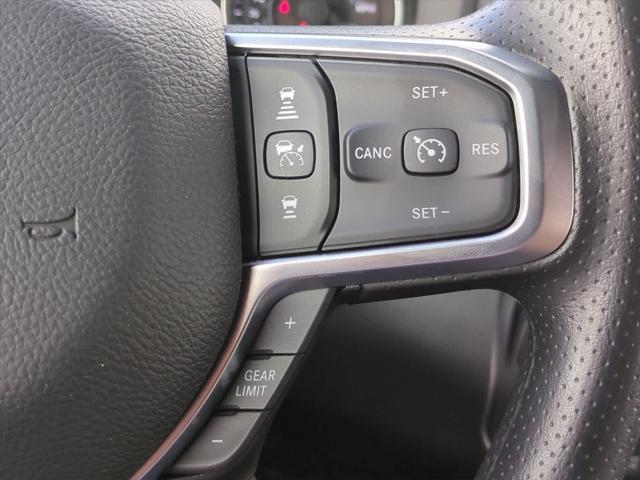 Photo of 2025 Diamond Black Crystal Pearlcoat RAM 2500