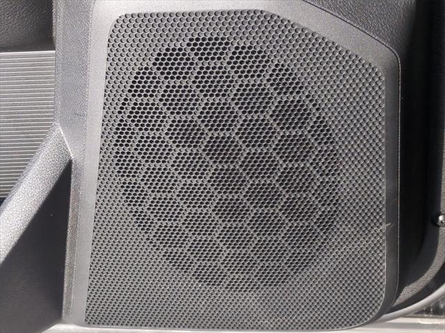 Photo of 2025 Diamond Black Crystal Pearlcoat RAM 2500