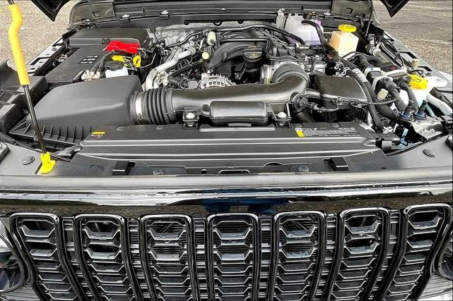 Photo of 2025 Granite Crystal Metallic Clearcoat Jeep Gladiator