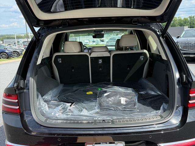 Photo of 2025 Vik Black Genesis GV80