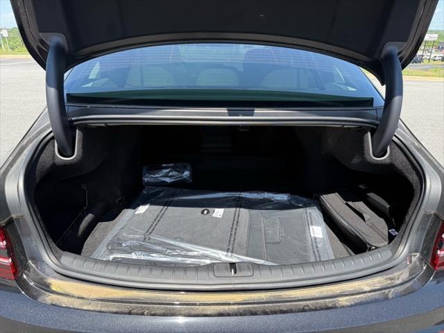 Photo of 2025 Vik Black Genesis G80