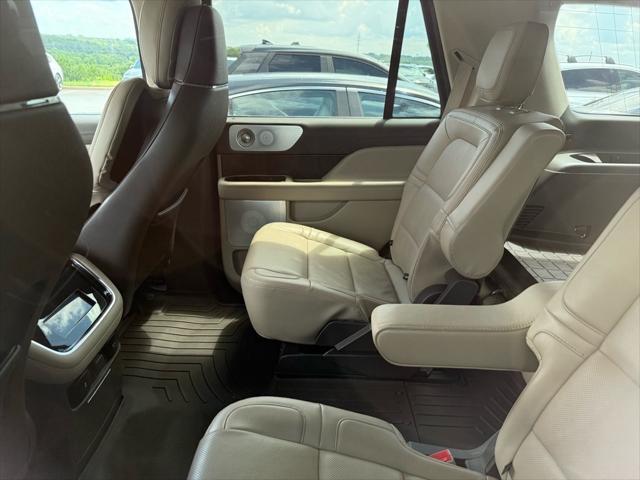 Photo of 2022 PRISTINE WHITE METALLIC 3C Lincoln Navigator